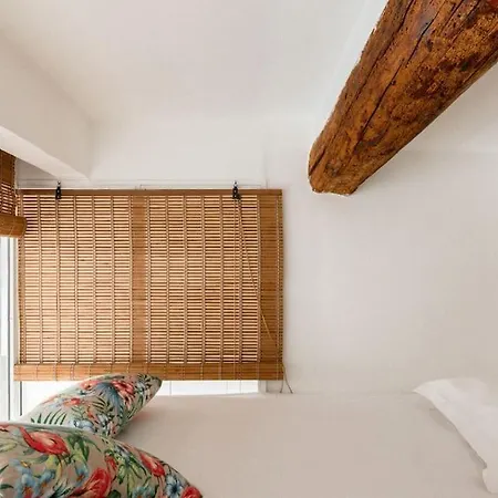 Appartement Authentique Situe En Plein Centre D'Antibes Exterior foto